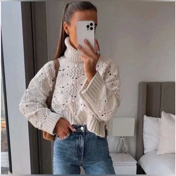 ZARA Cable Knit Turtleneck Sweater with Buttons Cropped Chunky Knit Size M White - Picture 2 of 9